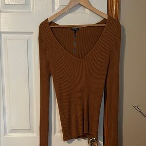 Express Women's Brown Ribbed V-Neck Long Sleeve Top